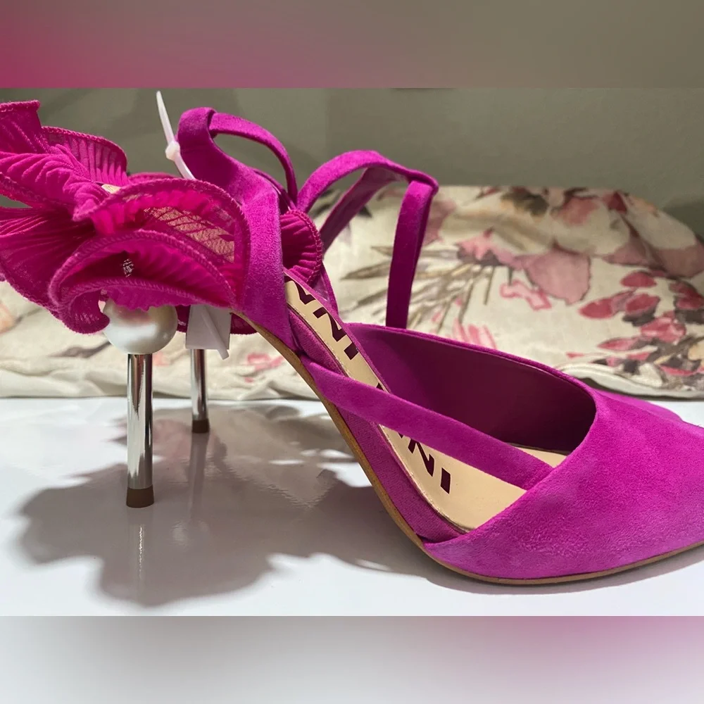 Gianni Bini Pink Heels with Ruffle Detail - Picture 6 of 15